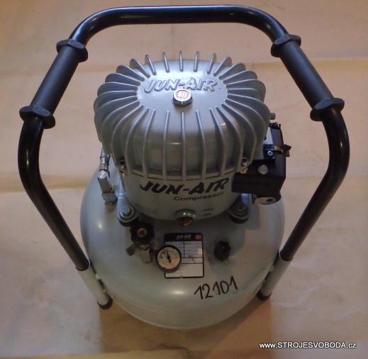 Kompresor JUN-AIR MODEL 6 (12101 (1).JPG)